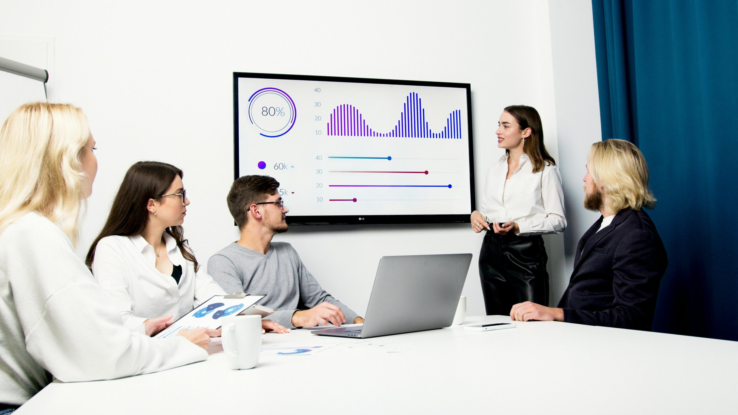 presentation-office-managers-hrm-hris